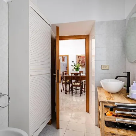 La Finestra Sul Corso - Dimora Nel Borgo Apartamento *